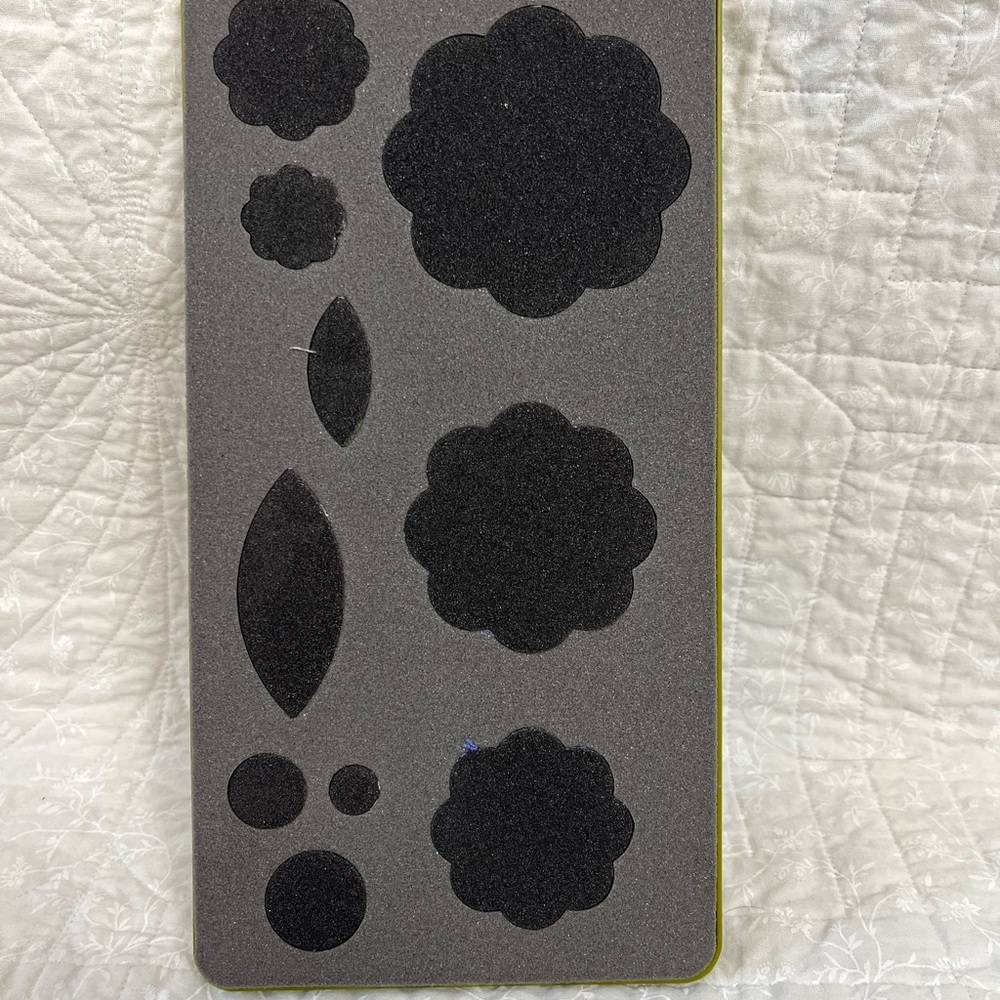 Accuquilt Die 55045 Rose of Sharon #1, like new